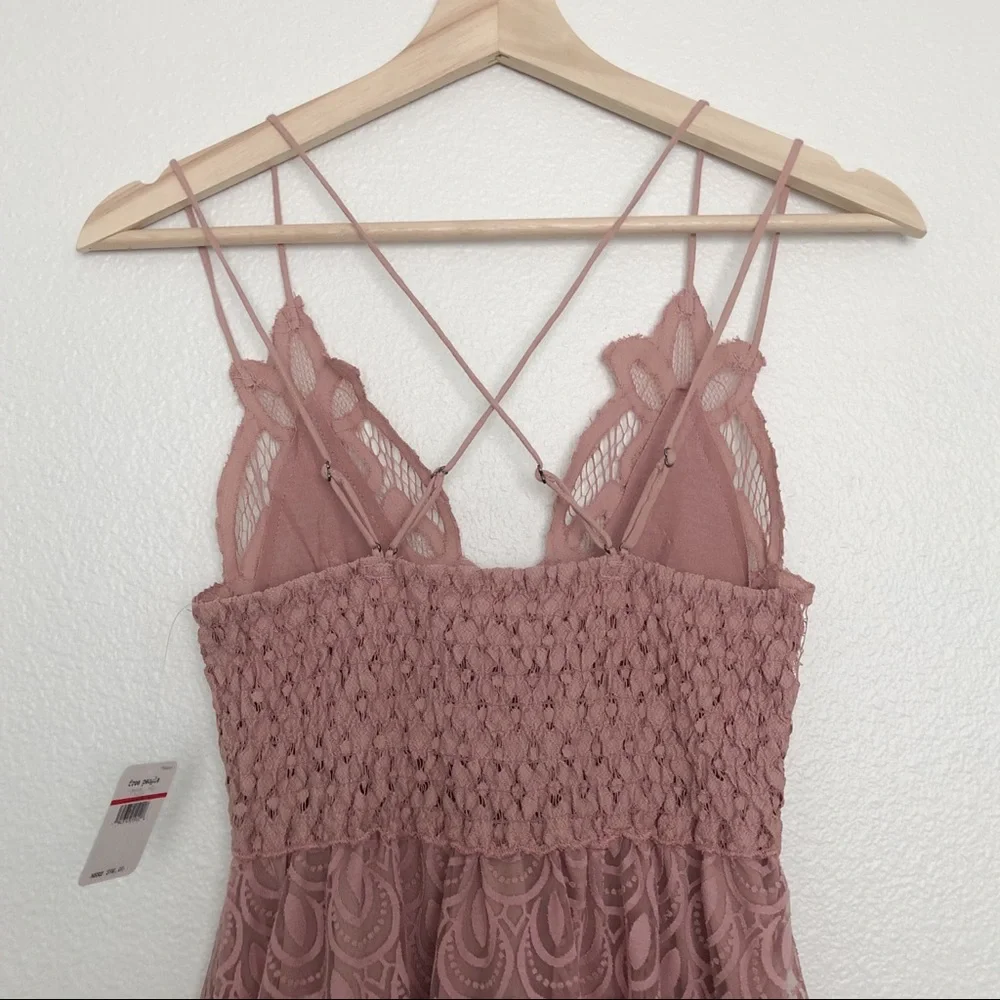 Women’s Pink Lace Spaghetti Strap Dress